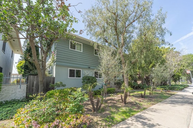 5270 E Anaheim Rd Unit 2, Long Beach, CA 90815 - view of home's exterior with fence and stucco siding