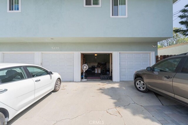 5270 E Anaheim Rd Unit 2, Long Beach, CA 90815 - garage featuring driveway