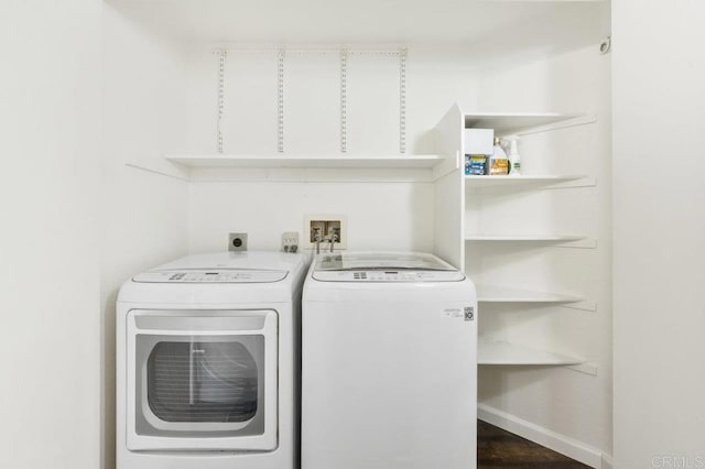 11365 Affinity Ct Unit 192, San Diego, CA 92131 - laundry area with washer and clothes dryer and baseboards