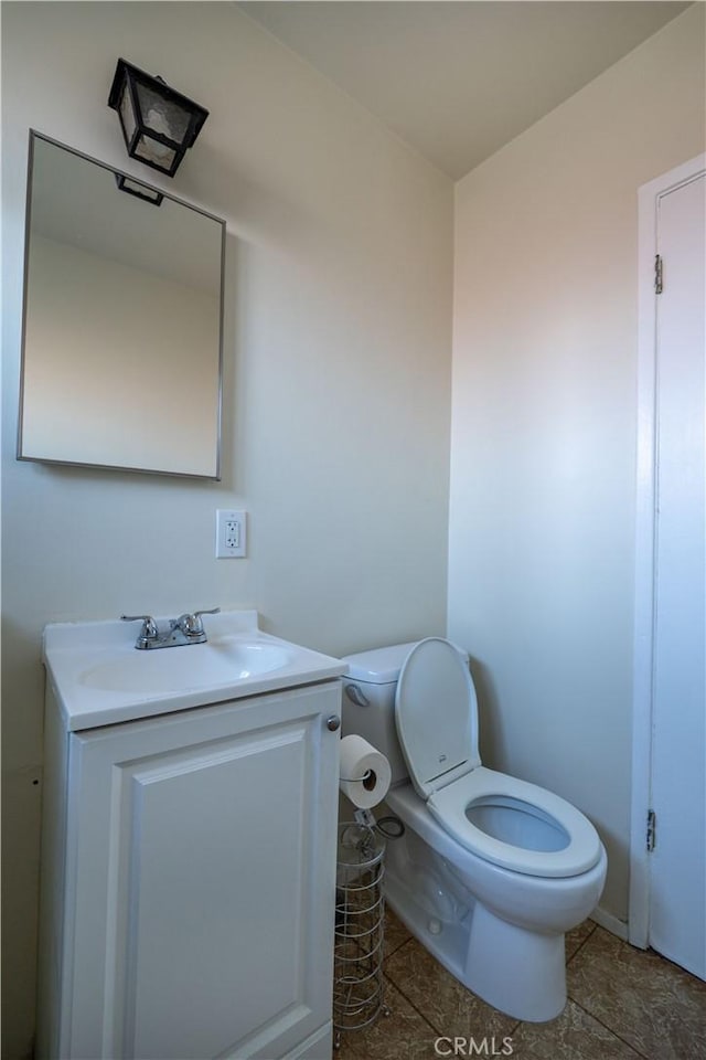 12821 Salisbury St, Baldwin Park, CA 91706 - half bath featuring vanity and toilet