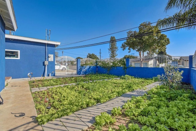 7162 Beagle St, San Diego, CA 92111 - view of yard with a gate