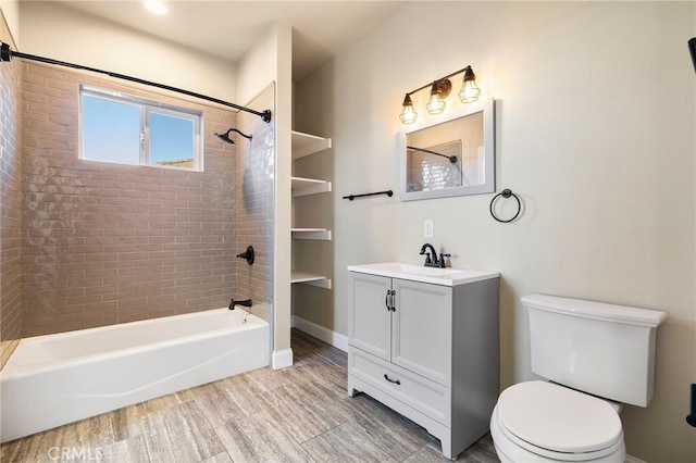 766 Willow St, Paradise, CA 95969 - full bathroom featuring toilet,  shower combination, vanity, baseboards, and wood finished floors