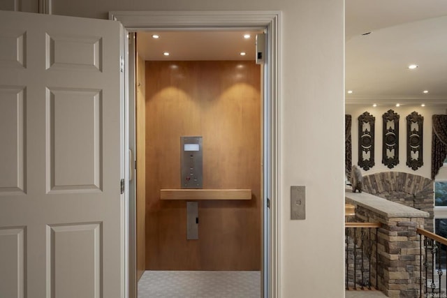 5023 Windsor Dr, San Diego, CA 92109 - elevator featuring recessed lighting