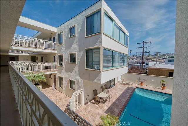 201 Calle Miramar Unit 16, Redondo Beach, CA 90277 - back of property with stucco siding