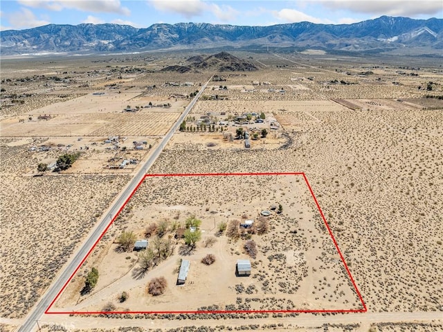 10172 Tradepost Rd, Lucerne Valley, CA 92356 - photo 6
