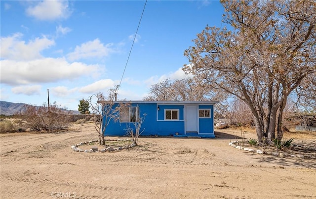10172 Tradepost Rd, Lucerne Valley, CA 92356 - photo 3