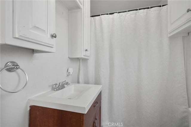 178 E 49th St, Los Angeles, CA 90011 - bathroom featuring vanity