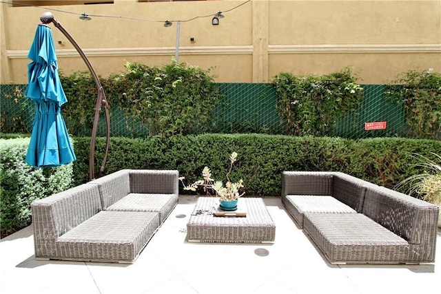 view of patio / terrace featuring outdoor lounge area