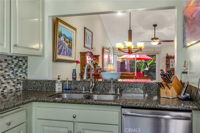 7286 Mast Dr, Huntington Beach, CA 92648 - photo 14