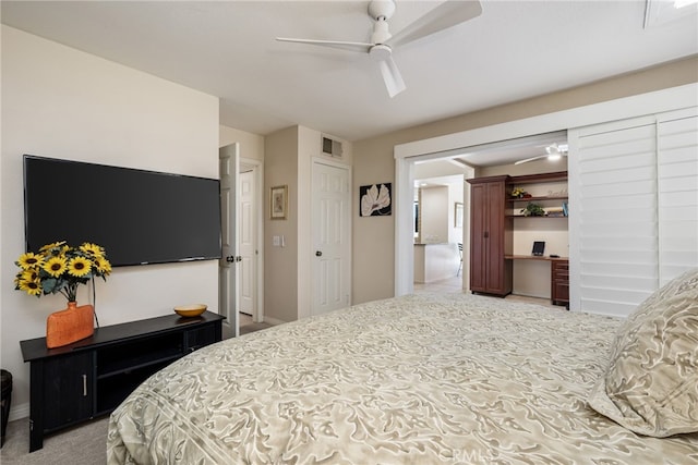 175 Bouquet Canyon Dr, Palm Desert, CA 92211 - bedroom with light colored carpet, visible vents, baseboards, and a ceiling fan