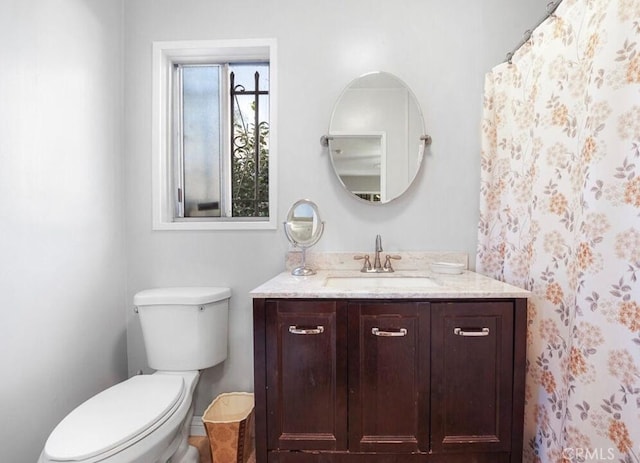 3654 7th Ave, Los Angeles, CA 90018 - full bath featuring toilet and vanity