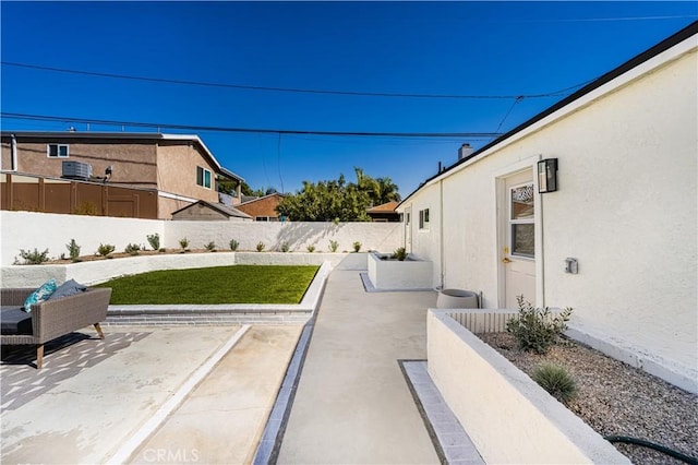 3748 Marber Ave, Long Beach, CA 90808 - view of patio