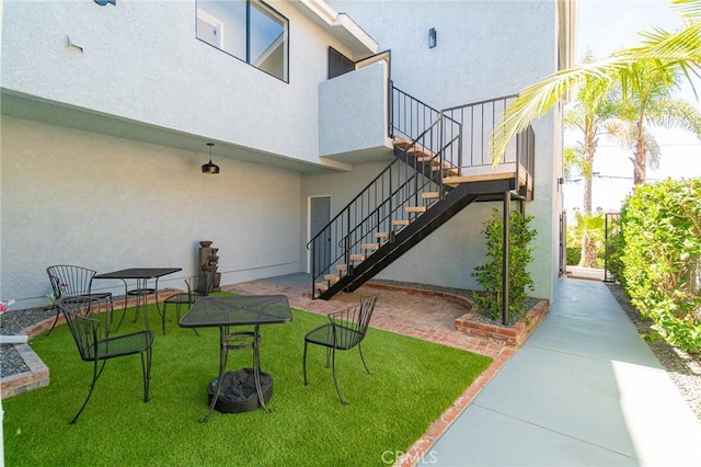 4706 W 168th St, Lawndale, CA 90260 - view of green lawn with stairs and a patio area