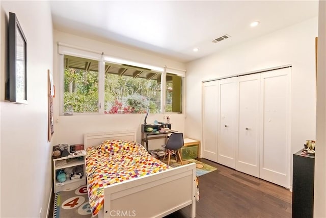 712 Orange Grove Ter, South Pasadena, CA 91030 - bedroom with dark wood finished floors, recessed lighting, and a closet