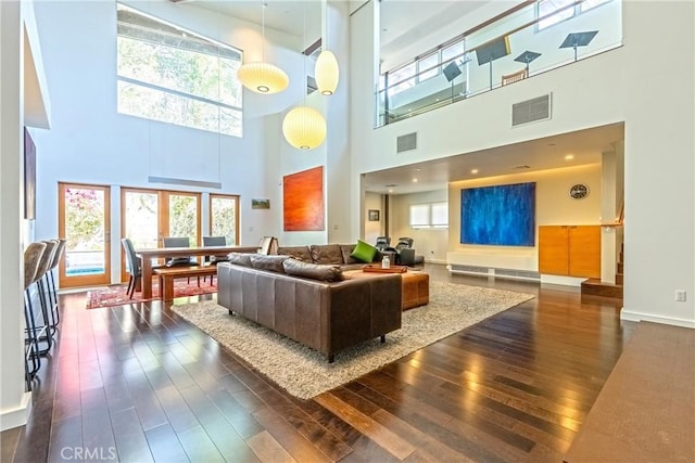 712 Orange Grove Ter, South Pasadena, CA 91030 - community lobby with a high ceiling