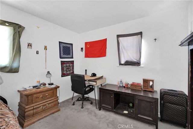 929 E Elizabeth St, Barstow, CA 92311 - office area featuring light carpet