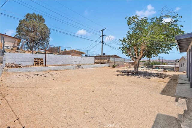 929 E Elizabeth St, Barstow, CA 92311 - view of fenced backyard