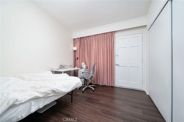 3540 Watkins Dr, Riverside, CA 92507 - bedroom with wood finished floors