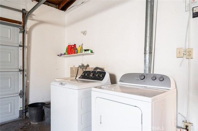 3540 Watkins Dr, Riverside, CA 92507 - laundry area featuring washing machine and dryer and laundry area