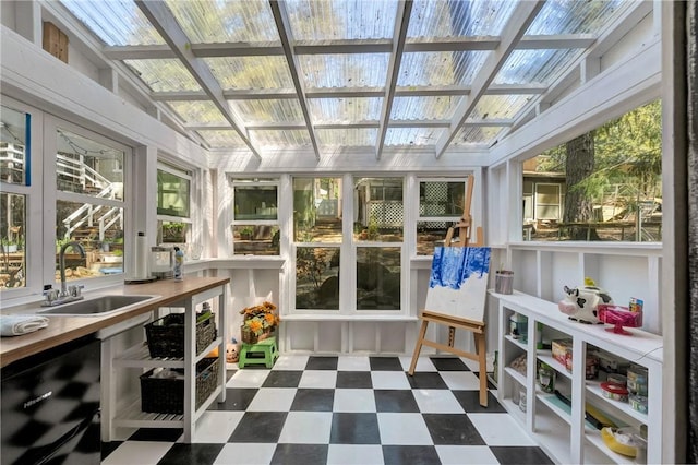 16675 Mountain View Dr, Cobb, CA 95426 - sunroom with a sink