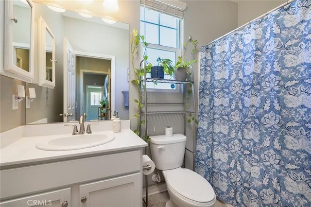 30688 Lone Pine Dr, Menifee, CA 92584 - bathroom featuring vanity, toilet, and a shower with shower curtain