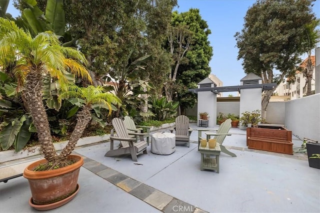 715 3rd St, Hermosa Beach, CA 90254 - view of patio featuring fence