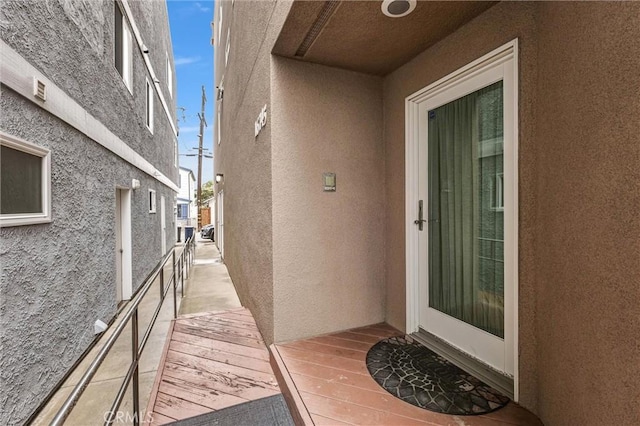 16745 Bayview Dr Unit B, Sunset Beach, CA 90742 - property entrance featuring stucco siding