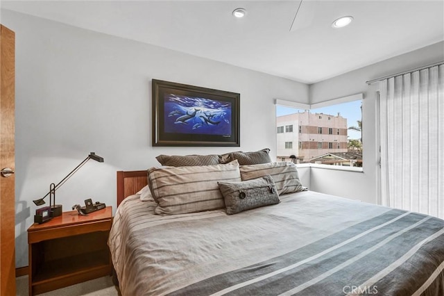 16745 Bayview Dr Unit B, Sunset Beach, CA 90742 - bedroom with recessed lighting