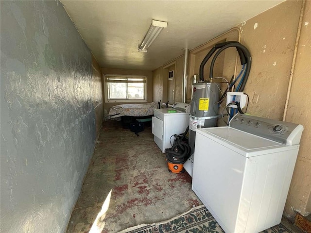 107 N Rine St, Alturas, CA 96101 - laundry area featuring washer / dryer and electric water heater