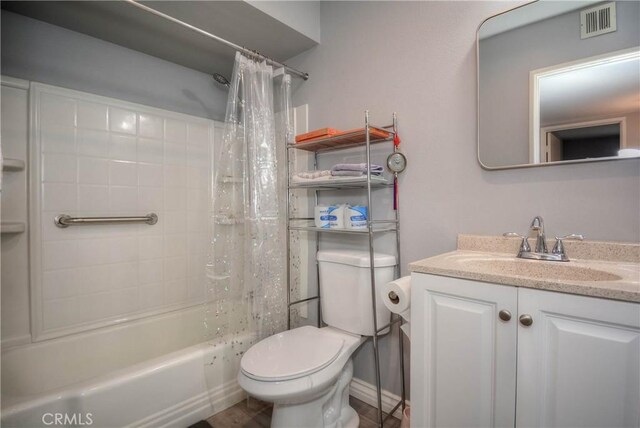 29093 Carmel Rd, Menifee, CA 92586 - bathroom with vanity, toilet, and shower / tub combo with curtain