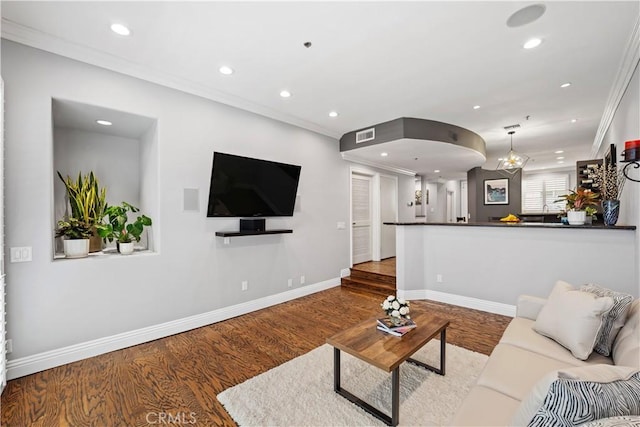 5350 Sepulveda Blvd Unit 15, Sherman Oaks, CA 91411 - living area featuring recessed lighting, wood finished floors, ornamental molding, and baseboards