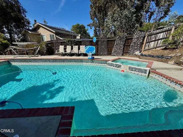 571 Citation Way, Newbury Park, CA 91320 - view of swimming pool with fence and a pool with connected hot tub