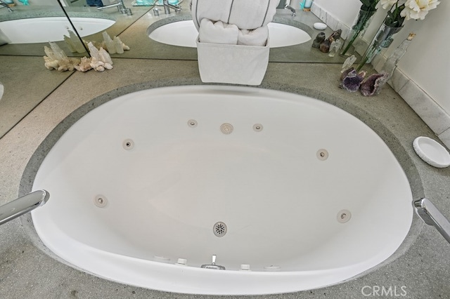 6 Voyage St Unit 204, Marina Del Rey, CA 90292 - full bathroom featuring a whirlpool tub