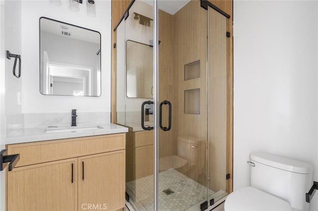 4641 W 130th St, Hawthorne, CA 90250 - full bath featuring vanity, toilet, and a shower stall