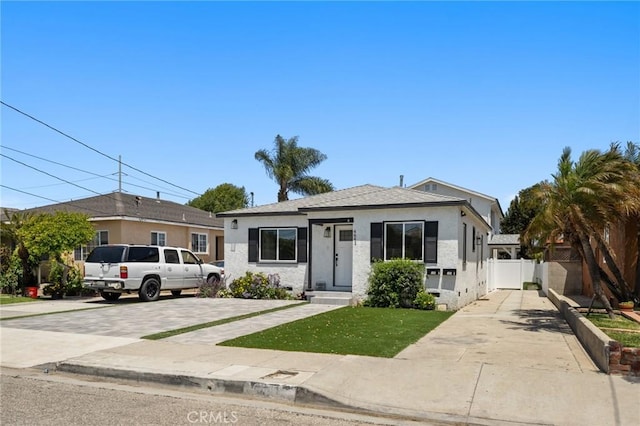 4641 W 130th St, Hawthorne, CA 90250 - bungalow-style house with concrete driveway and stucco siding
