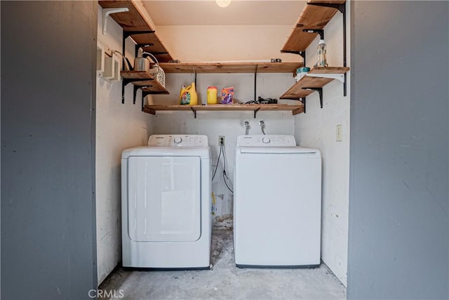25301 Pine Creek Ln, Wilmington, CA 90744 - washroom with washing machine and clothes dryer