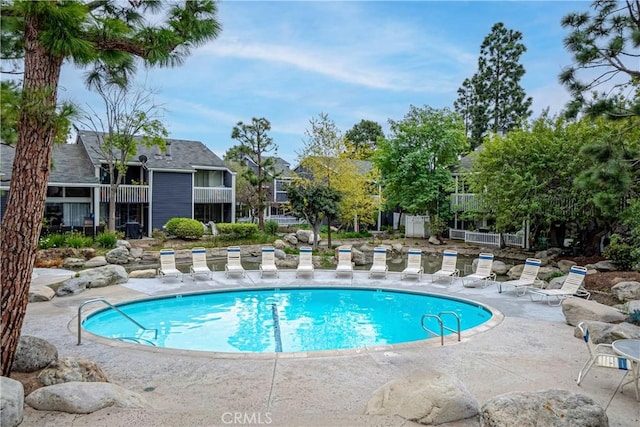 25301 Pine Creek Ln, Wilmington, CA 90744 - view of community pool