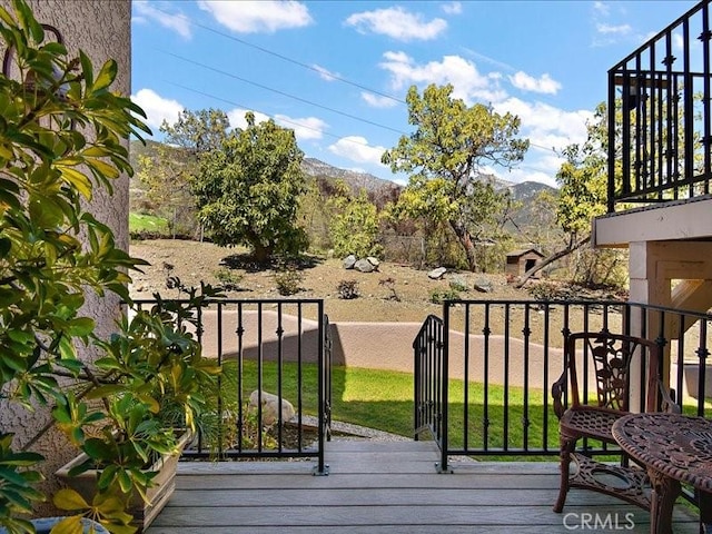 2565 Cliff Rd, Upland, CA 91784 - wooden terrace featuring a mountain view