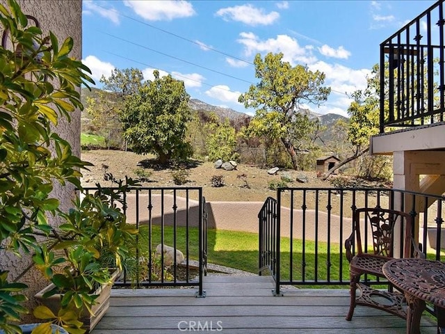 2565 Cliff Rd, Upland, CA 91784 - wooden terrace featuring a mountain view