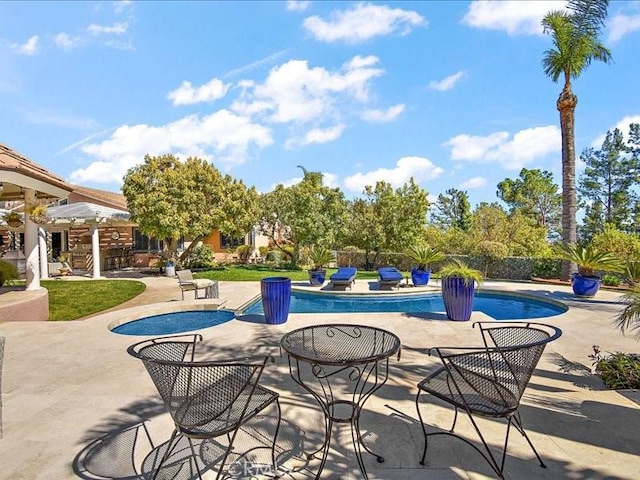 2565 Cliff Rd, Upland, CA 91784 - swimming pool with a patio area