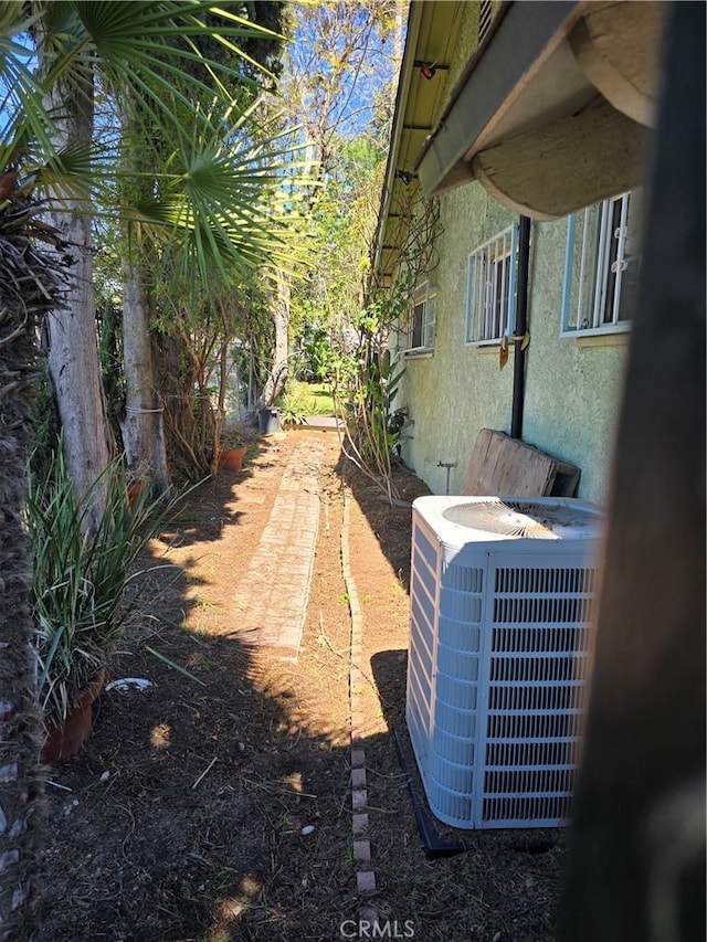 view of yard featuring central AC
