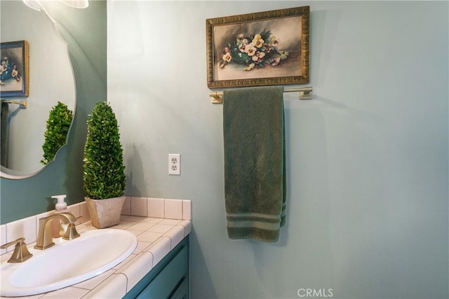 31065 Avenida Del Reposo, Temecula, CA 92591 - bathroom with vanity
