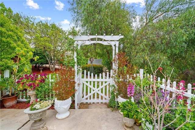 31065 Avenida Del Reposo, Temecula, CA 92591 - view of gate featuring fence