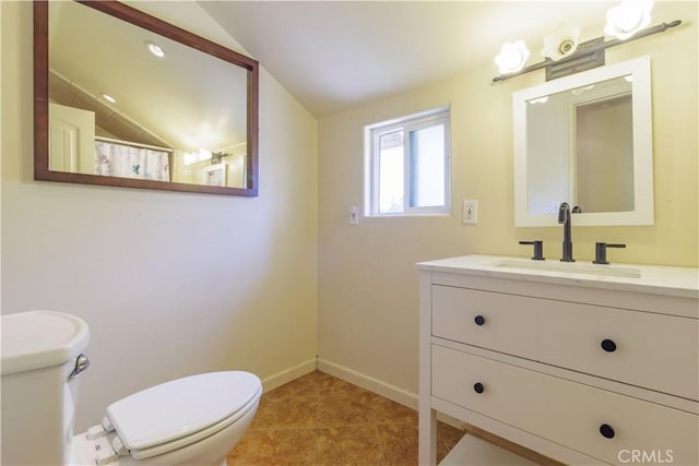 9408 Poplar Ave, Fontana, CA 92335 - bathroom featuring toilet, vaulted ceiling, vanity, baseboards, and curtained shower