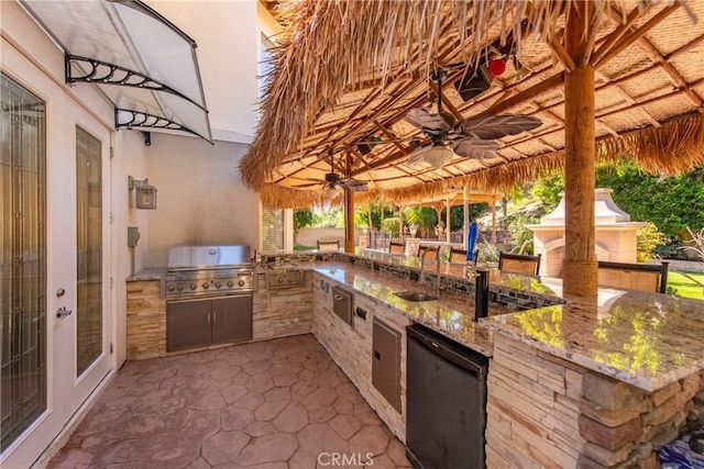 991 Clear Sky Pl, Simi Valley, CA 93065 - view of patio with exterior kitchen and a ceiling fan