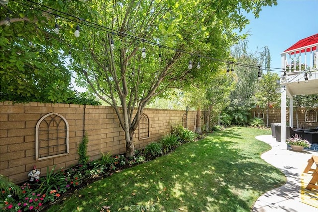 27705 Essex Pl, Valencia, CA 91354 - fenced backyard with a patio