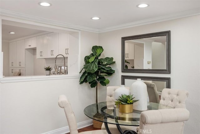 27869 Mazagon Unit 111, Mission Viejo, CA 92692 - dining space featuring recessed lighting, baseboards, wood finished floors, and ornamental molding