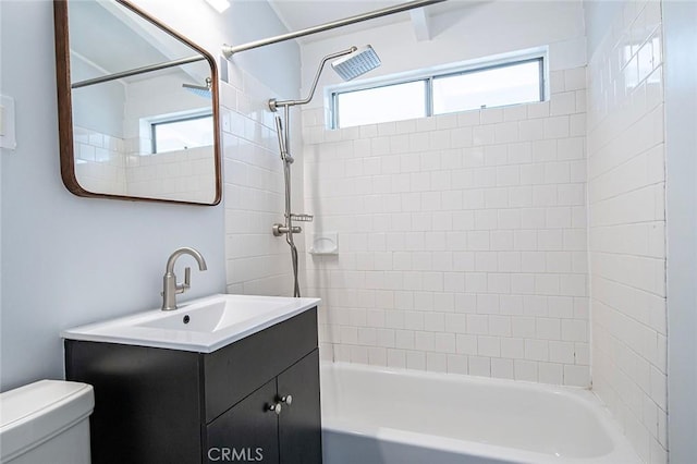 3109 Pattiz Ave, Long Beach, CA 90808 - full bath with toilet, vanity, and  shower combination
