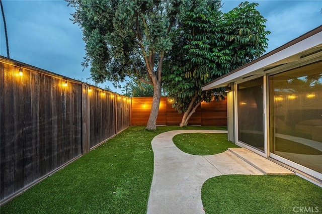 3109 Pattiz Ave, Long Beach, CA 90808 - view of yard