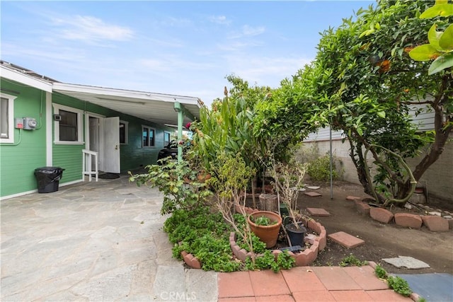 27 E Platt St, Long Beach, CA 90805 - view of yard with a carport